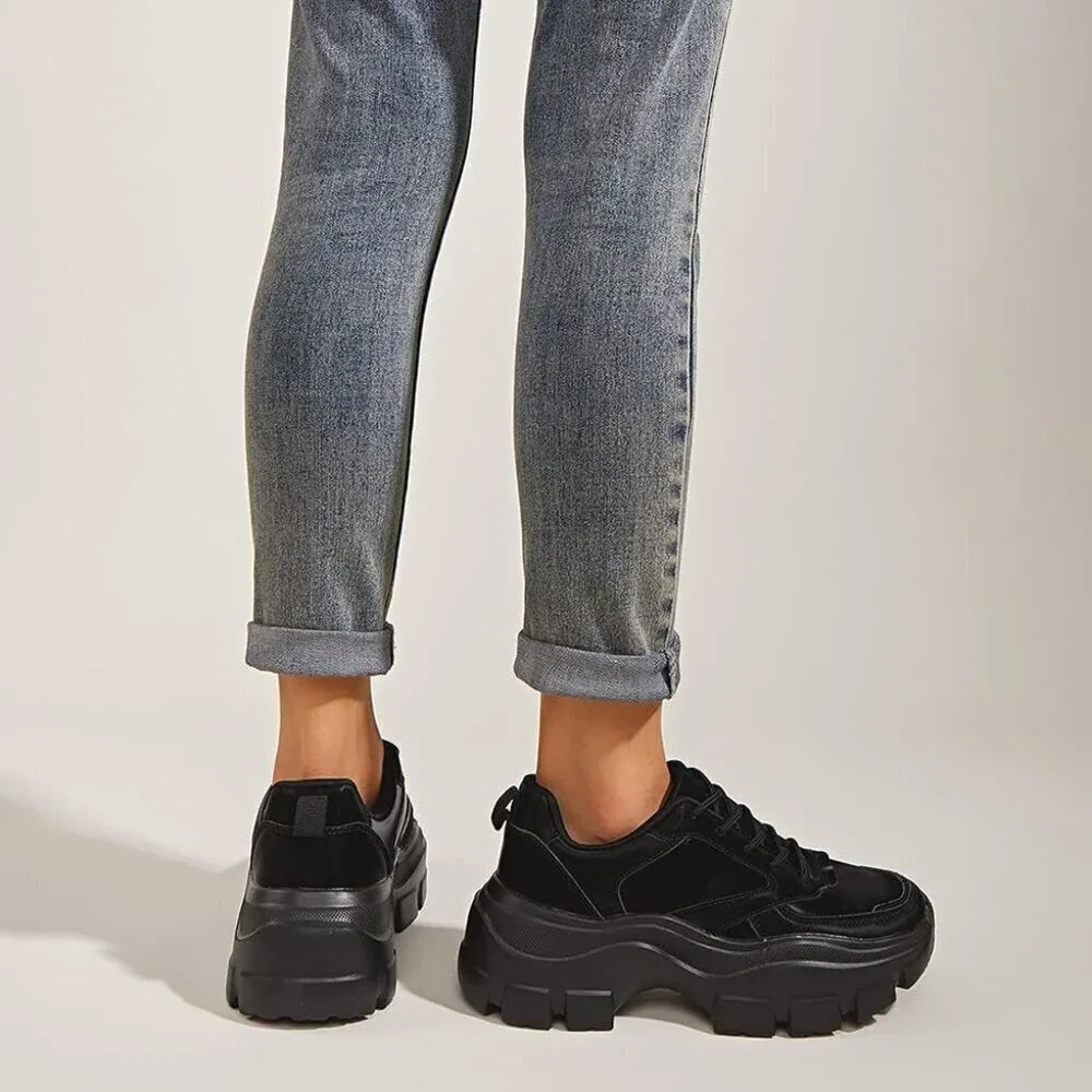 Women Black Platform Fuchsia Hologram Casual Lace-Up Sneakers